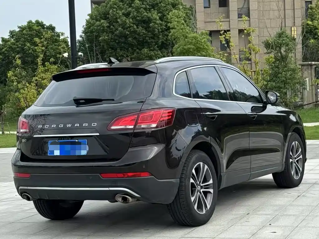Borgward BX7 2017 — фото 5