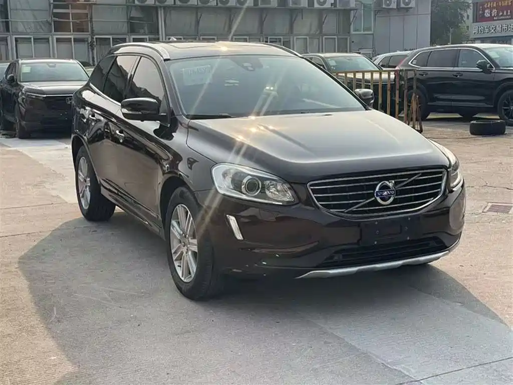 Volvo XC60 2017 — фото 3