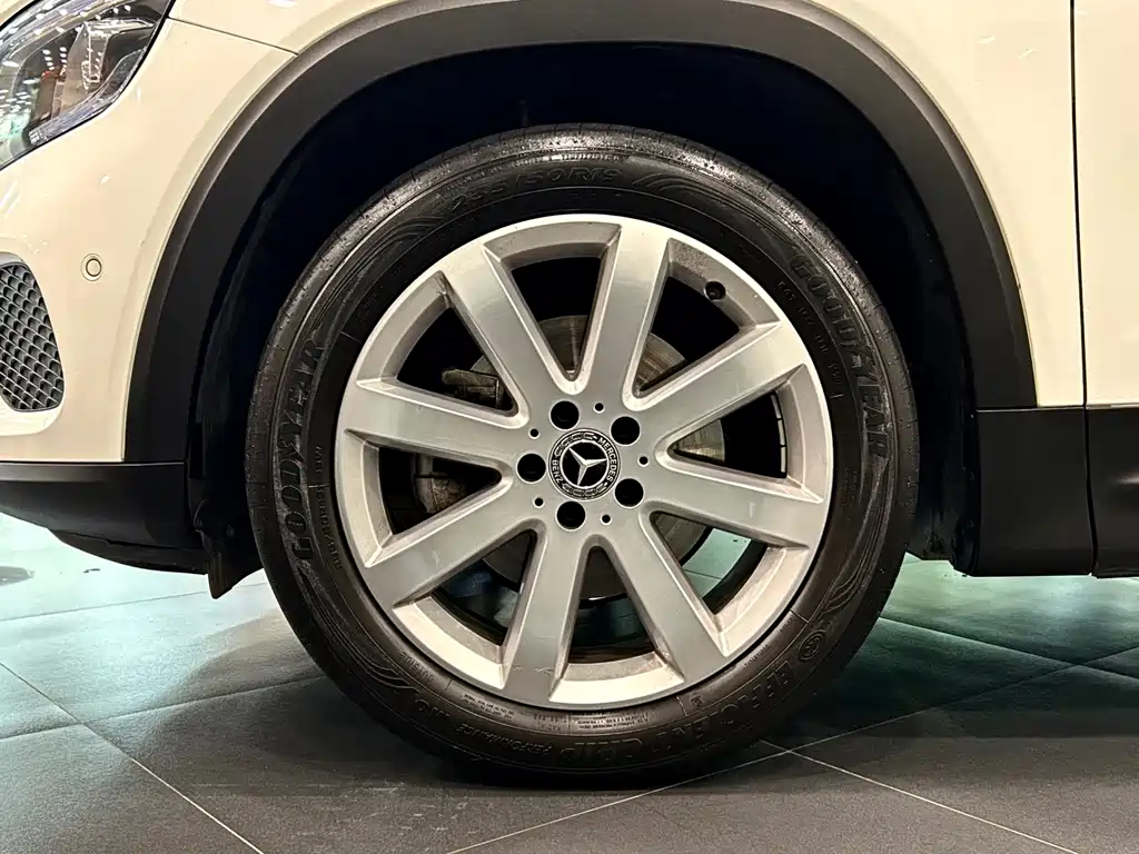 Mercedes-Benz GLB 2020 — фото 21