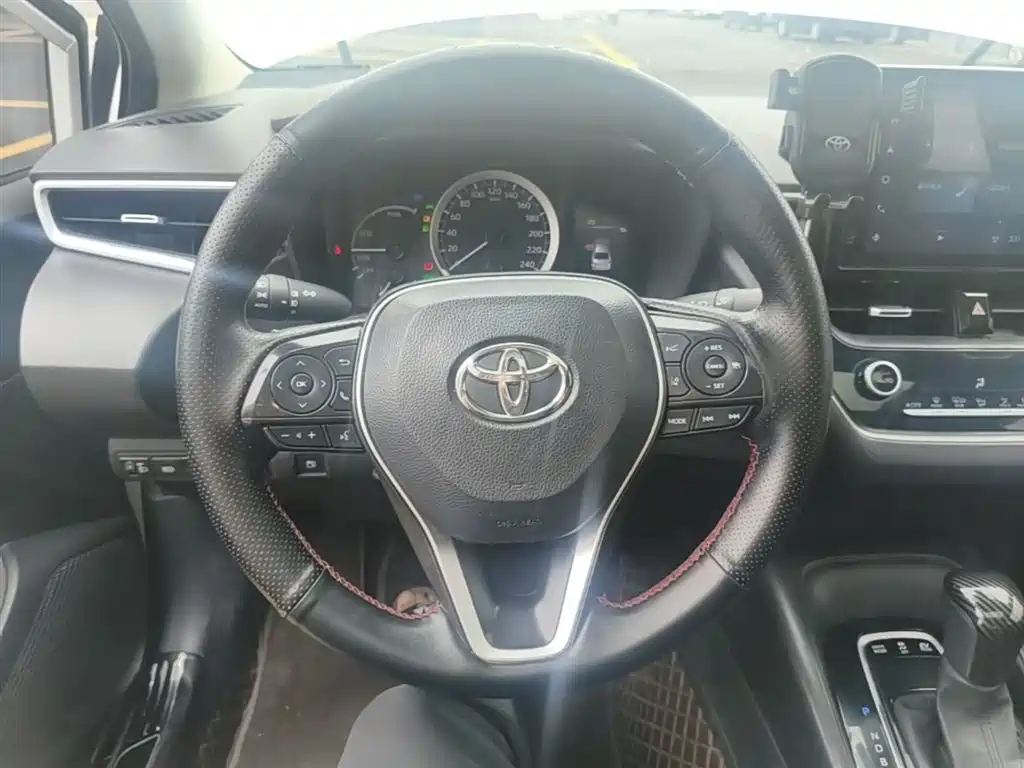 Toyota Corolla 2021 — фото 11