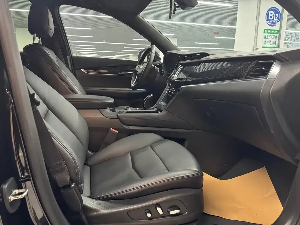 Cadillac XT6 2021