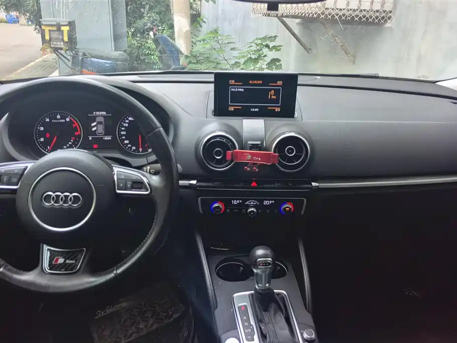 Audi A3 2015 — фото 12