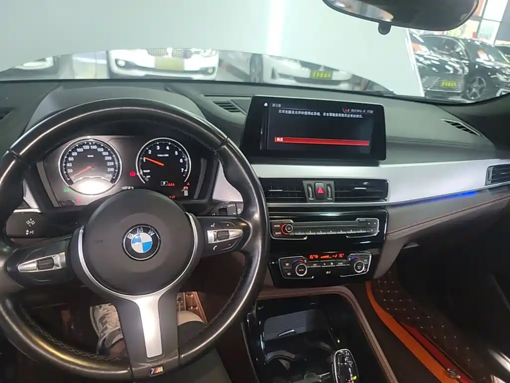 BMW X2 2022 — фото 10