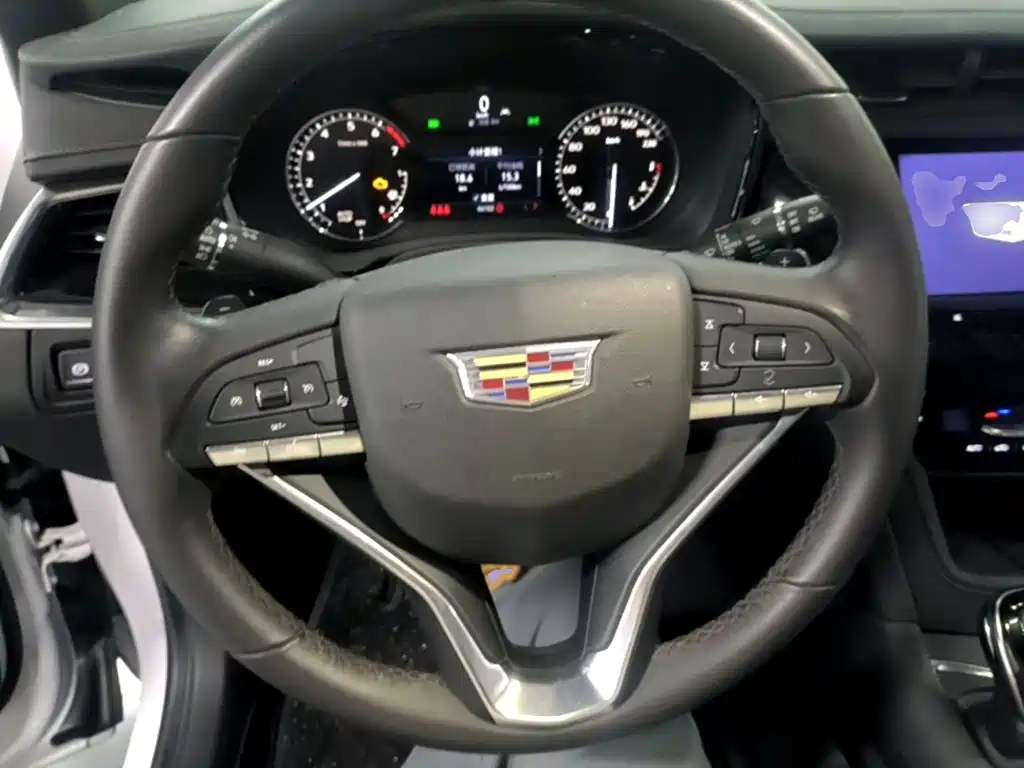 Cadillac XT6 2024 — фото 11