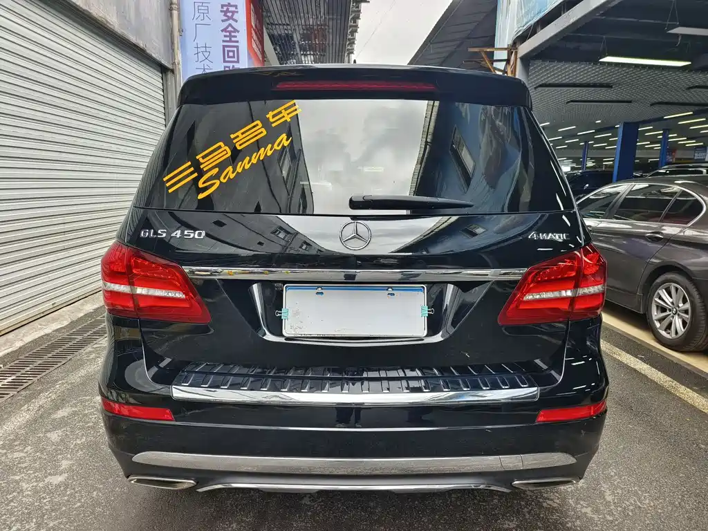 Mercedes-Benz GLS 2017 — фото 16
