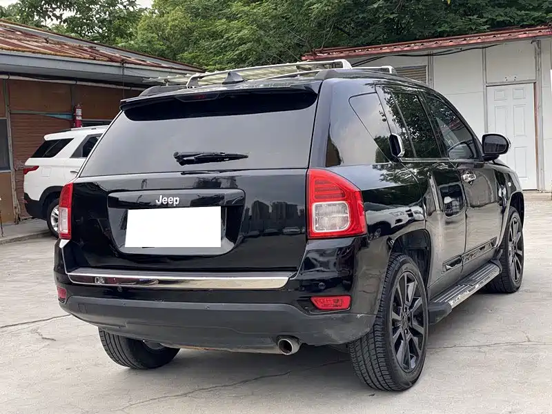 Jeep Compass 2013 — фото 13