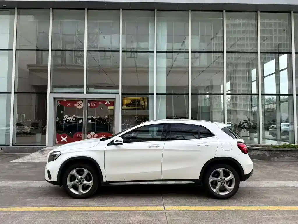 Mercedes-Benz GLA 2018 — фото 2