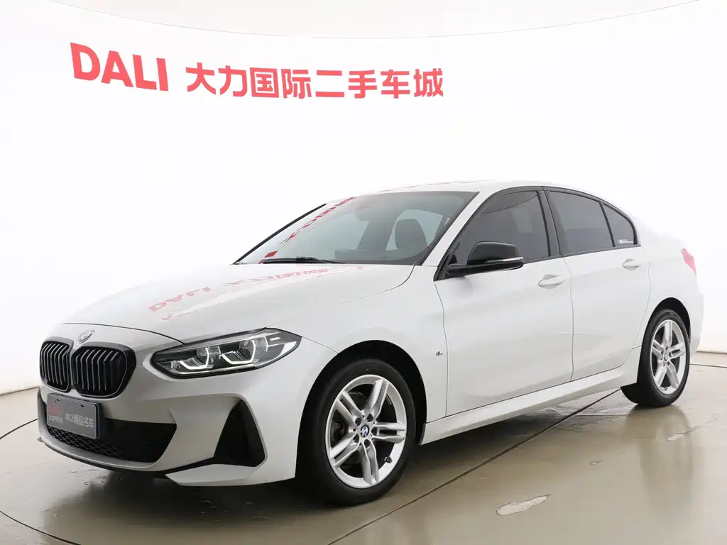 BMW 1 Series 2021 — фото 1