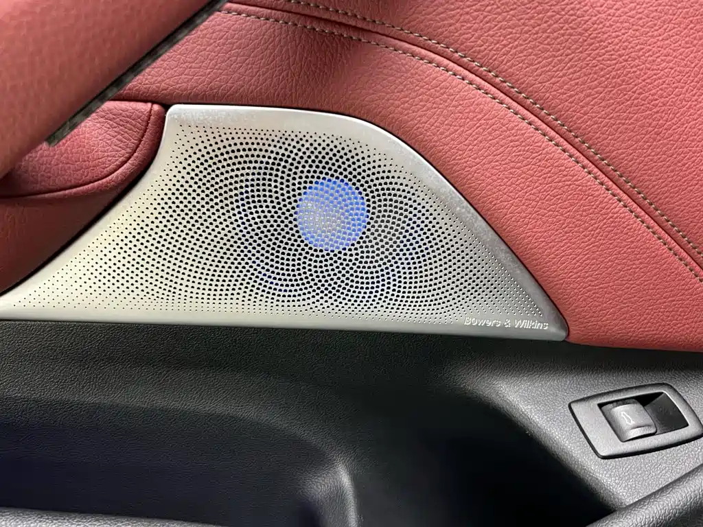 BMW 5 Series 2019 — фото 21