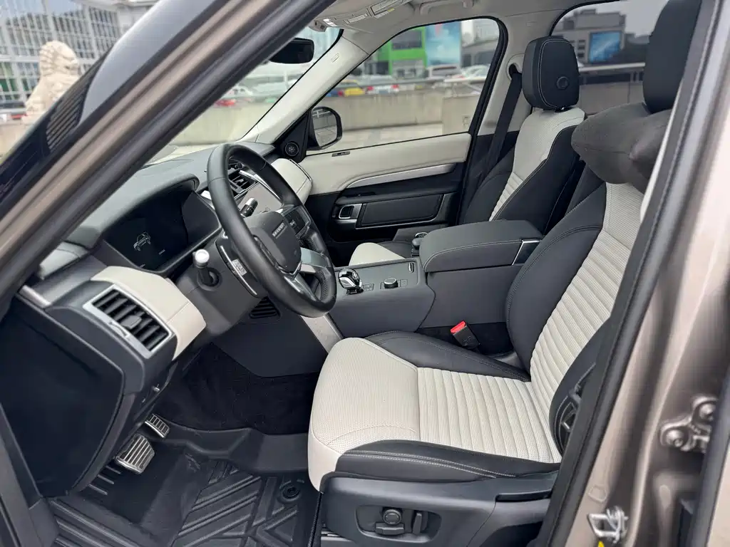 Land Rover Discovery 2021