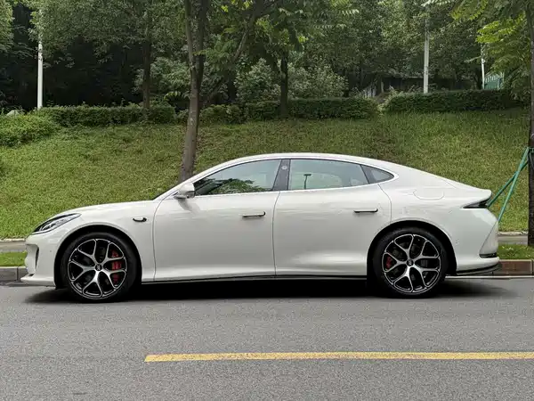 IM Motors L6 2025