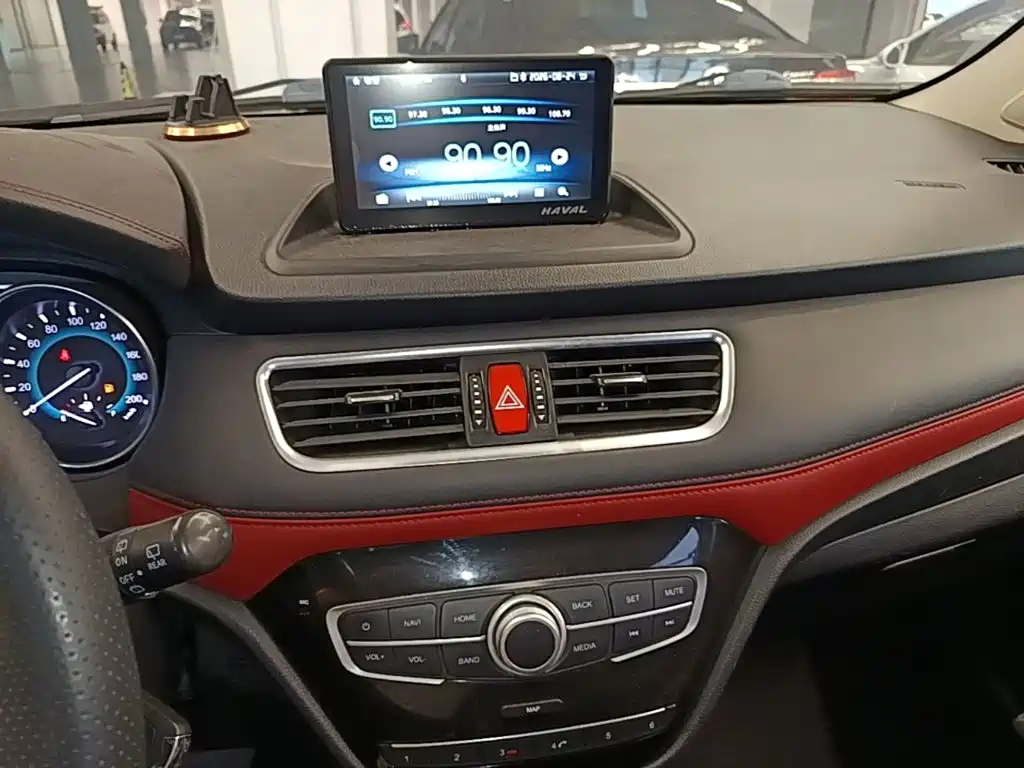Haval H1 2016 — фото 13