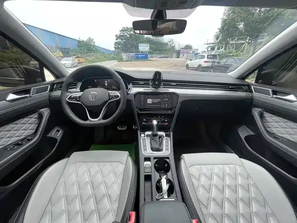 Volkswagen Magotan 2024