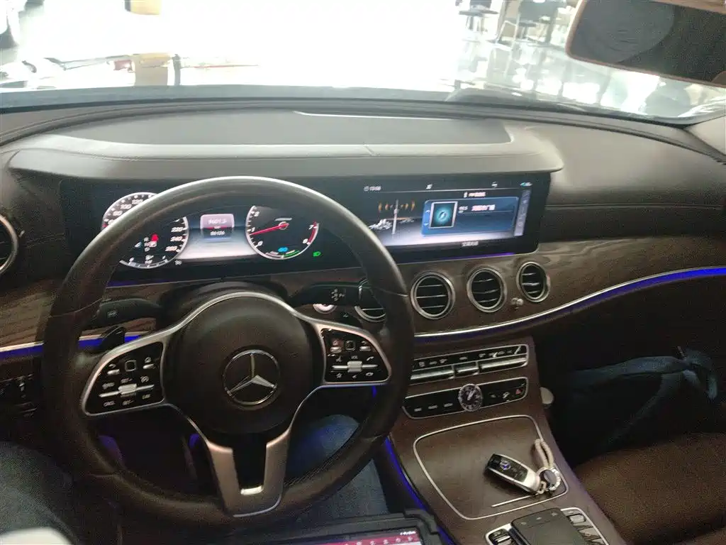 Mercedes-Benz E-Class 2020 — фото 10