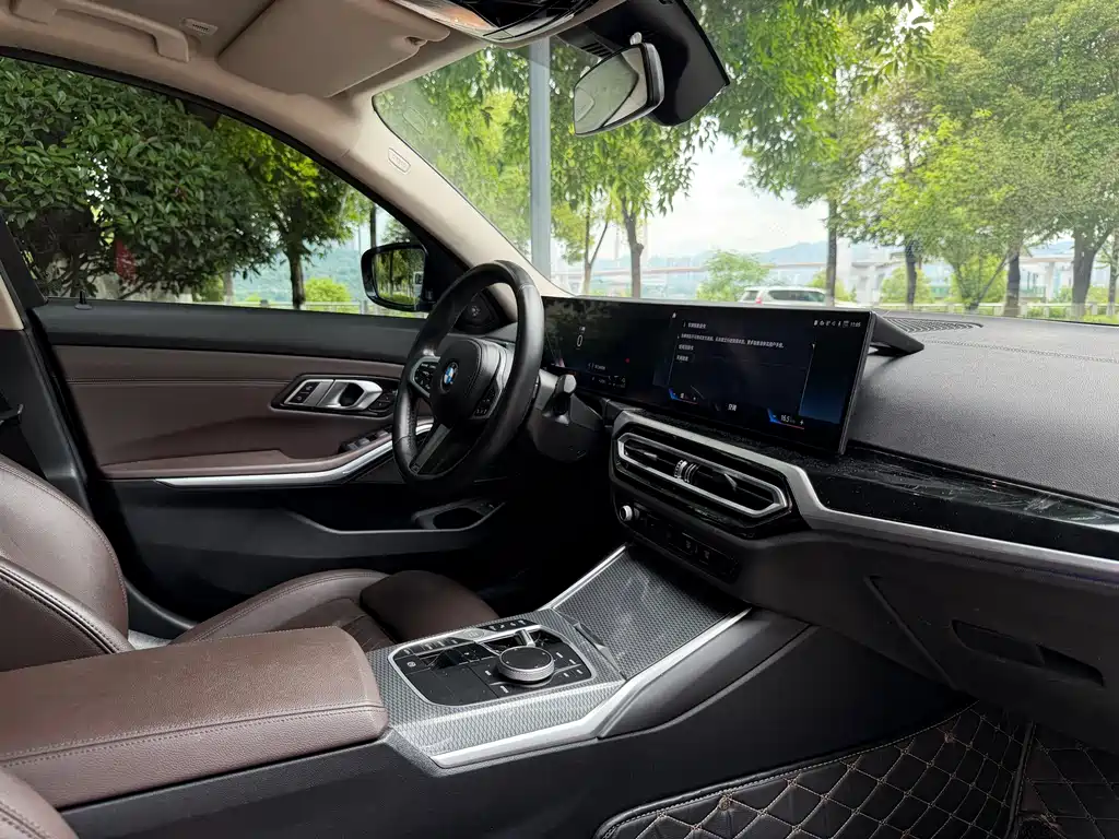BMW 3 Series 2023 — фото 15