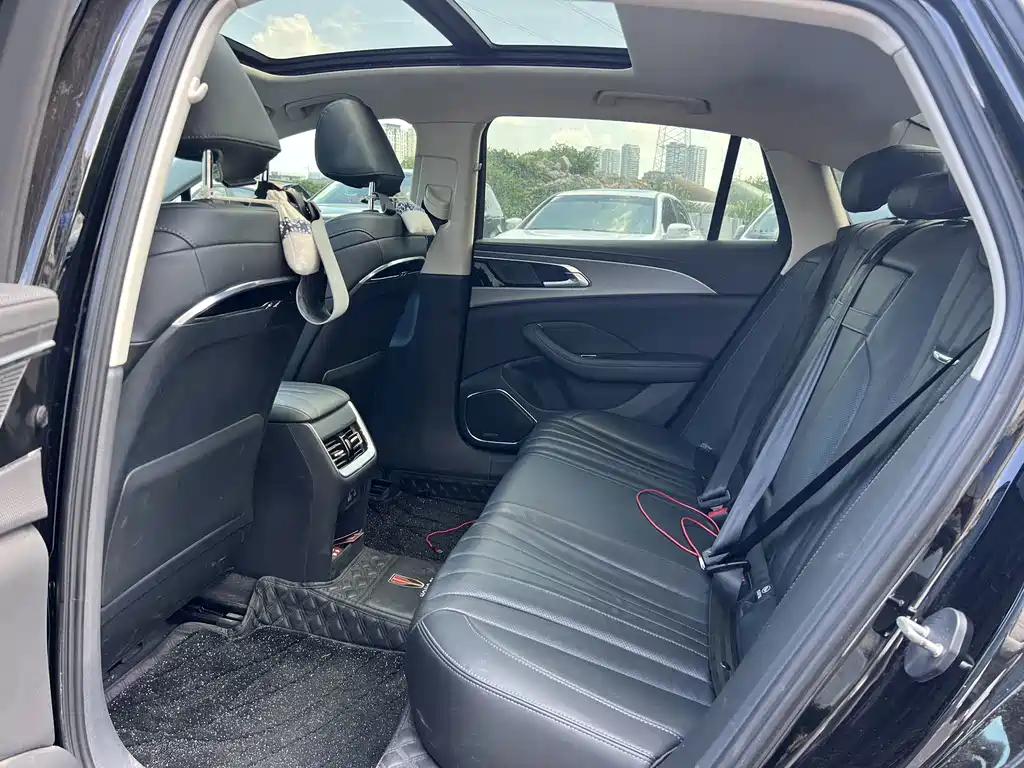 Hongqi H5 2022 — фото 6