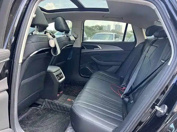 Hongqi H5 2022