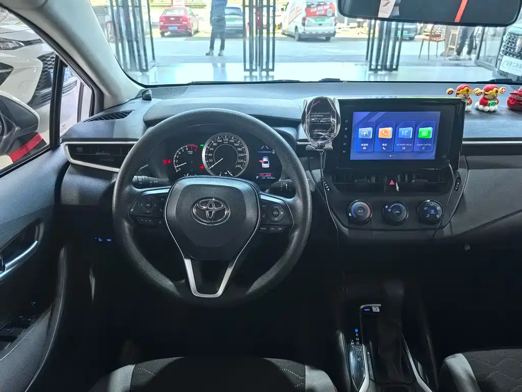 Toyota Corolla 2023 — фото 12