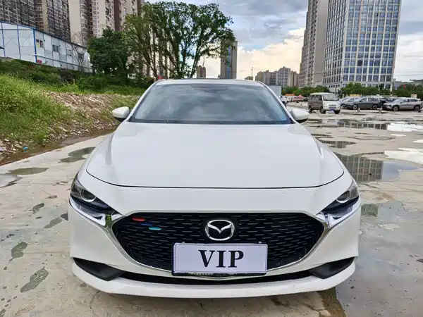 Mazda 3 Axela 2021
