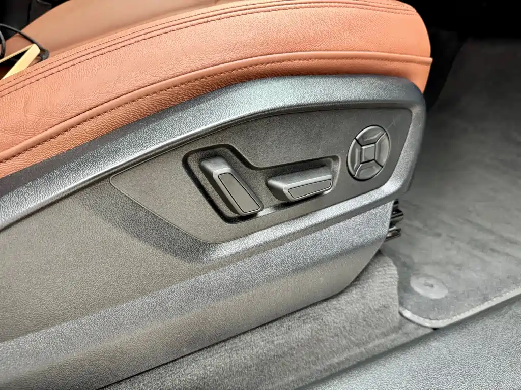 Audi Q7 2021 — фото 18