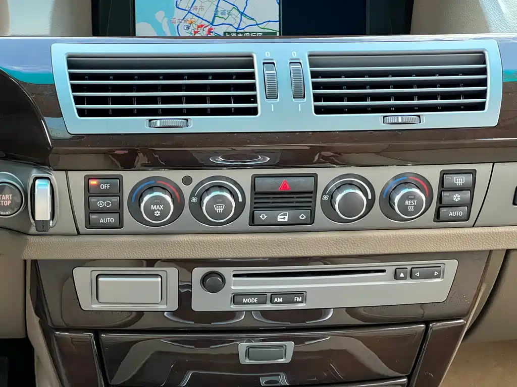 BMW 7 Series 2007 — фото 22