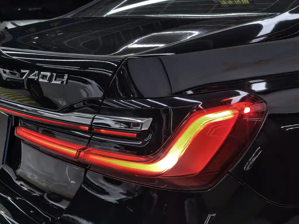 BMW 7 Series 2019 — фото 39