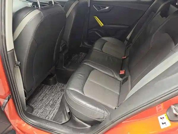 Audi Q2L 2019