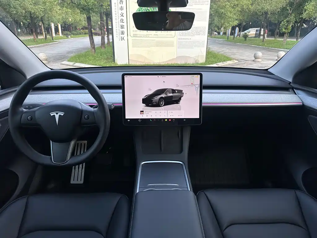 Tesla Model Y 2024 — фото 14