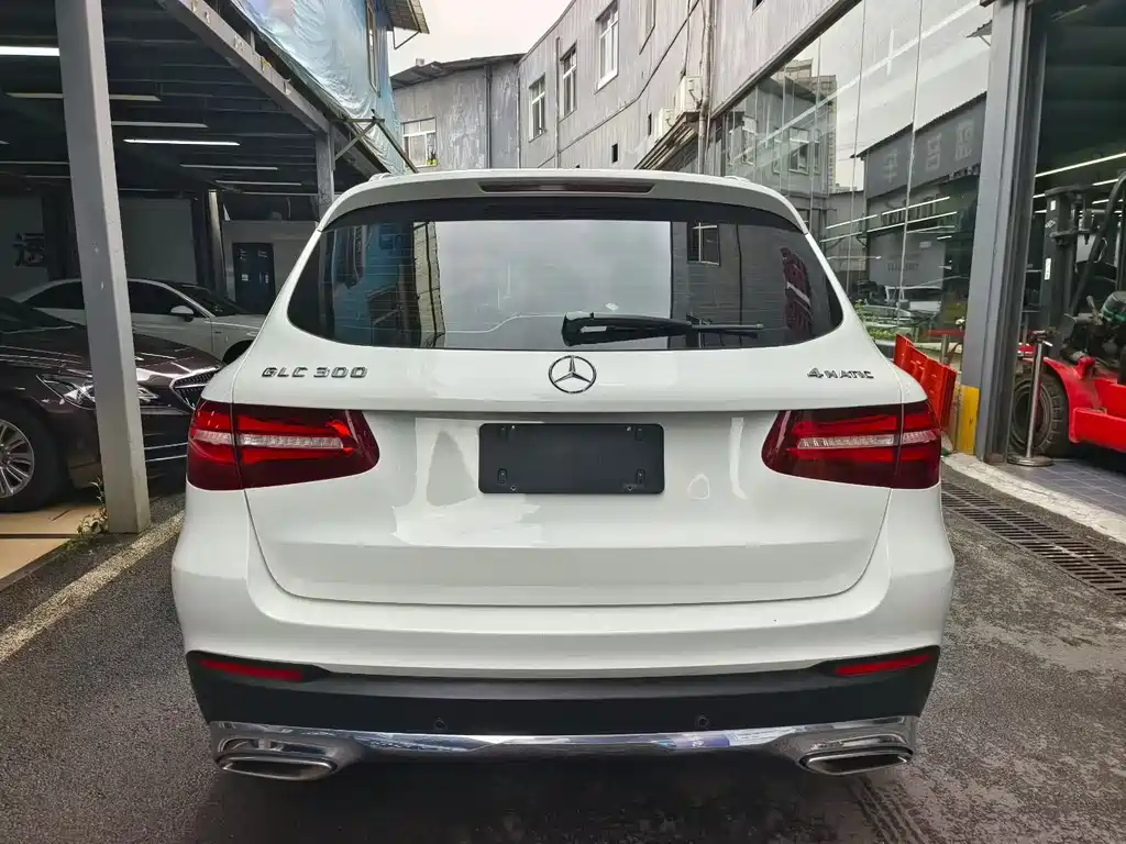 Mercedes-Benz GLC 2016 — фото 8