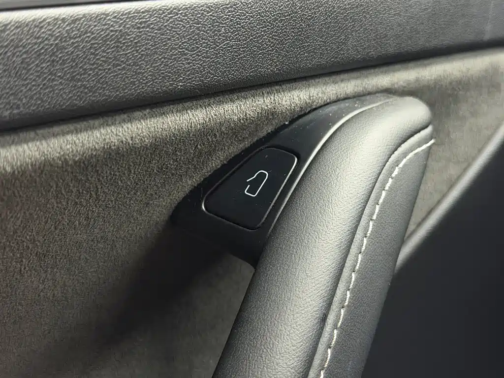 Tesla Model Y 2021 — фото 17