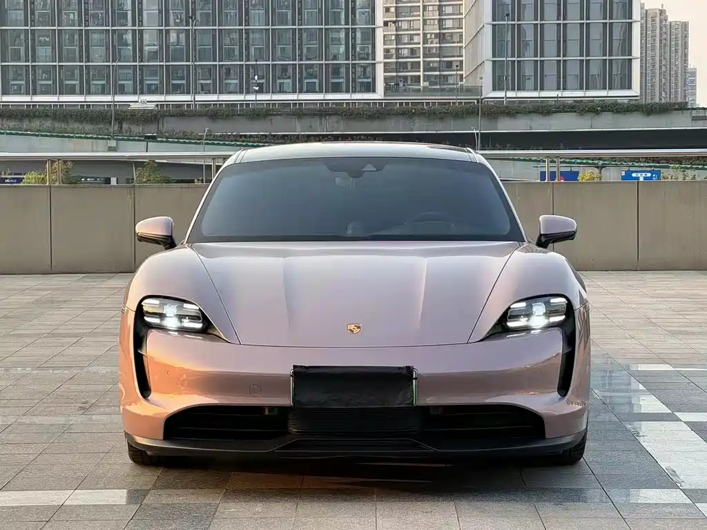 Porsche Taycan 2021 — фото 2