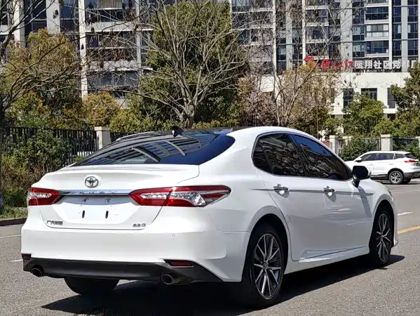 Toyota Camry 2021