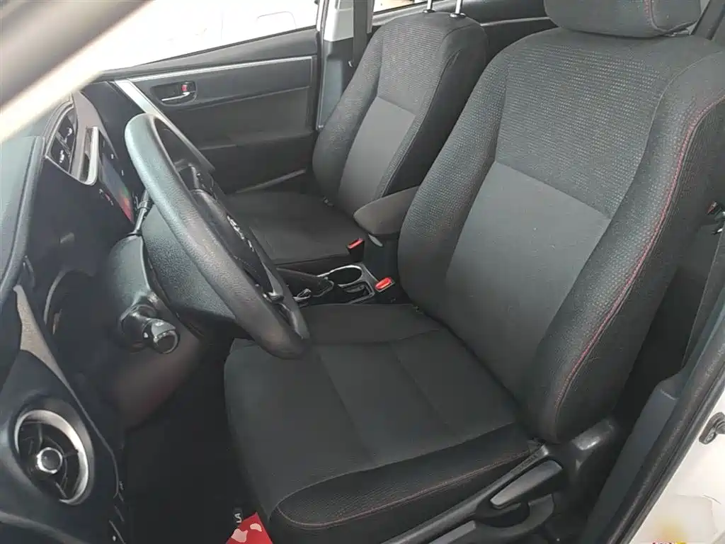 Toyota Corolla 2019 — фото 15