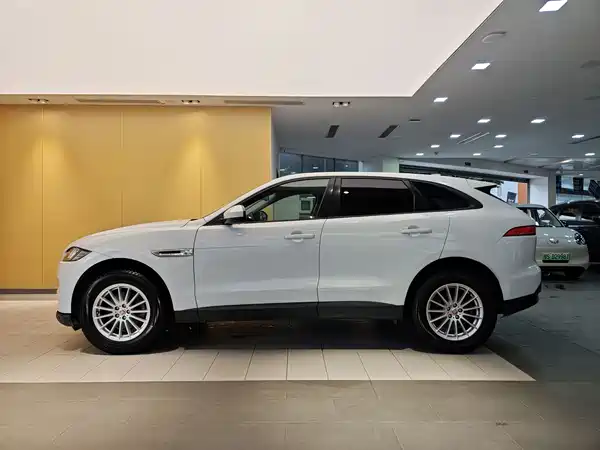 Jaguar F-PACE 2018