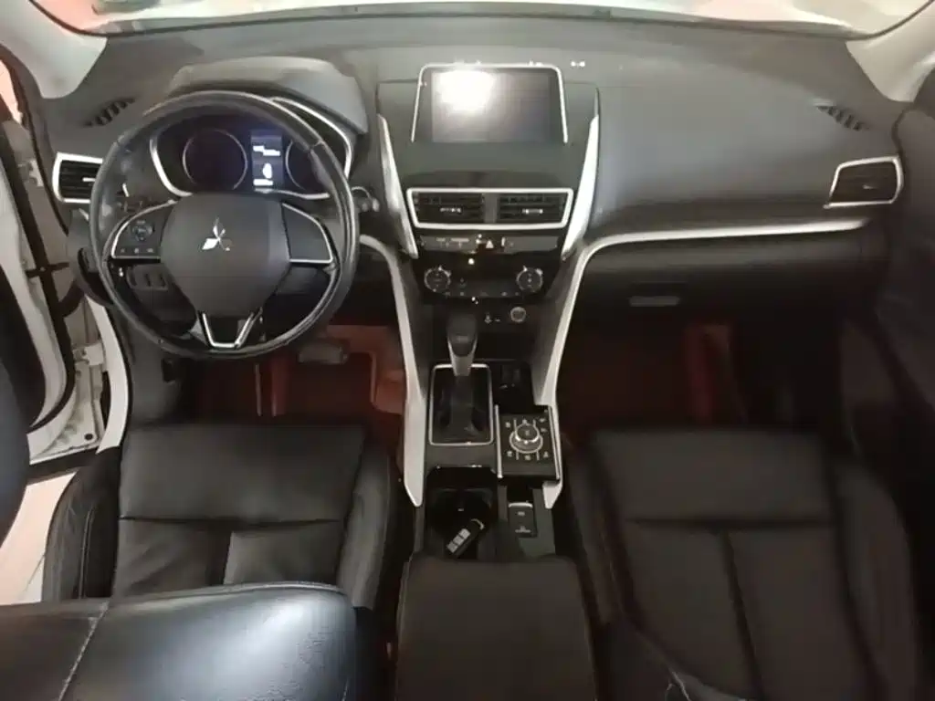 Mitsubishi Yige 2019 — фото 10