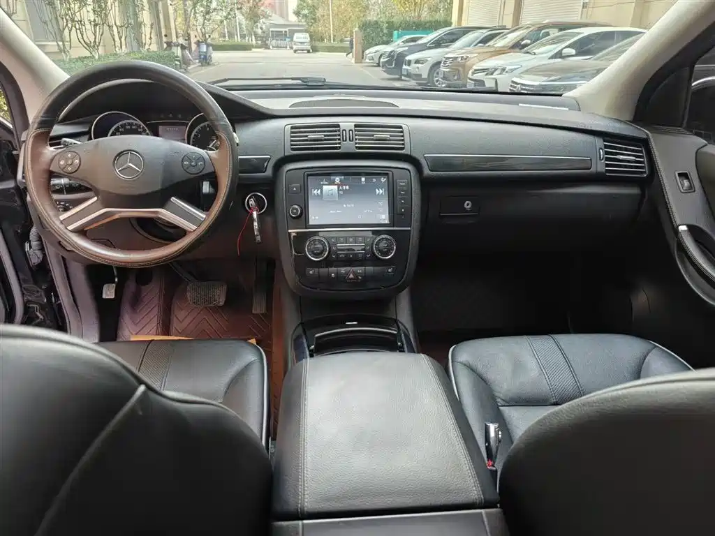 Mercedes-Benz R-Class 2017 — фото 15