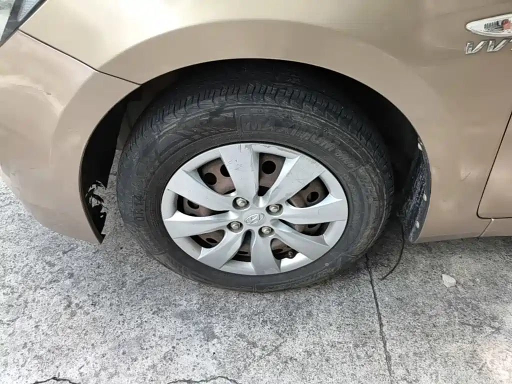 Hyundai Accent 2015 — фото 23