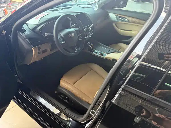 Cadillac CT5 2023