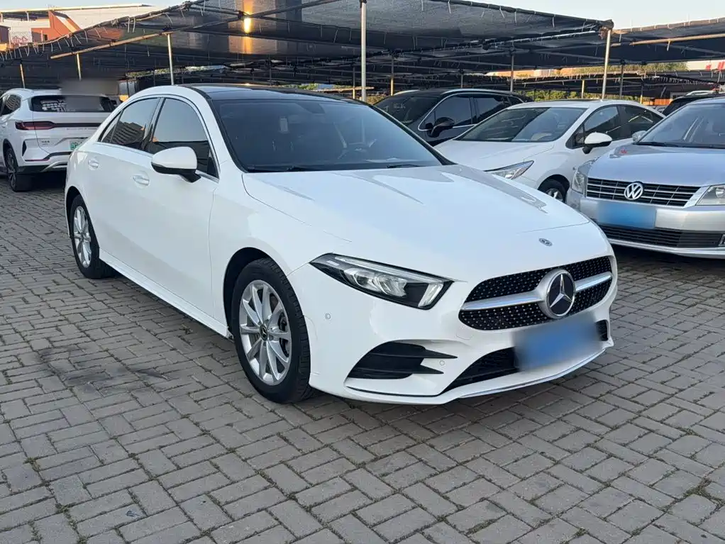 Mercedes-Benz A-Class 2019 — фото 6