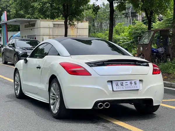 Peugeot RCZ 2013