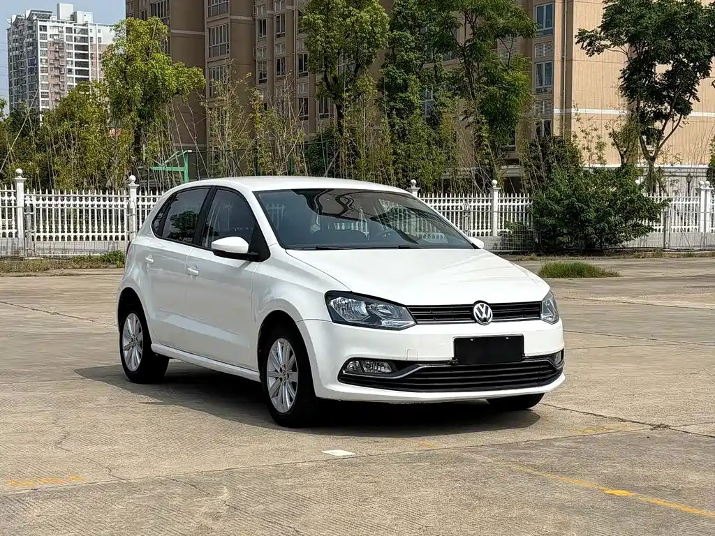 Volkswagen Polo 2015 — фото 3
