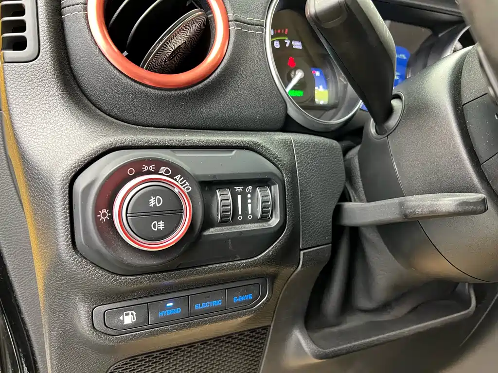Jeep Wrangler PHEV 2021 — фото 4