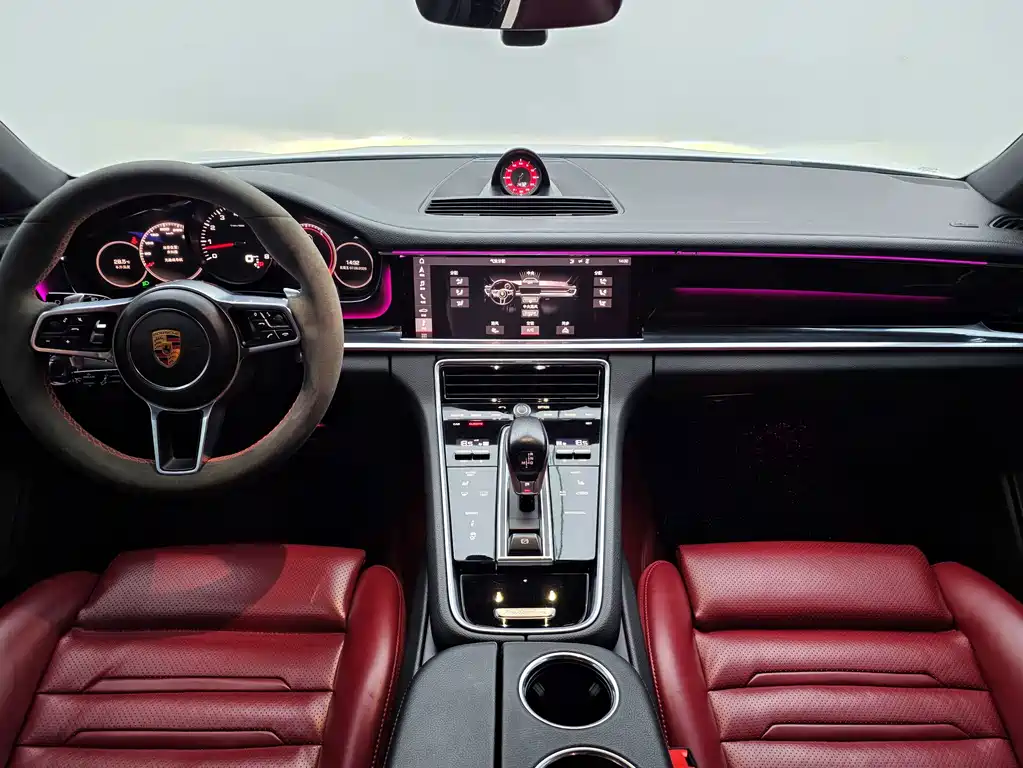 Porsche Panamera 2019 — фото 23