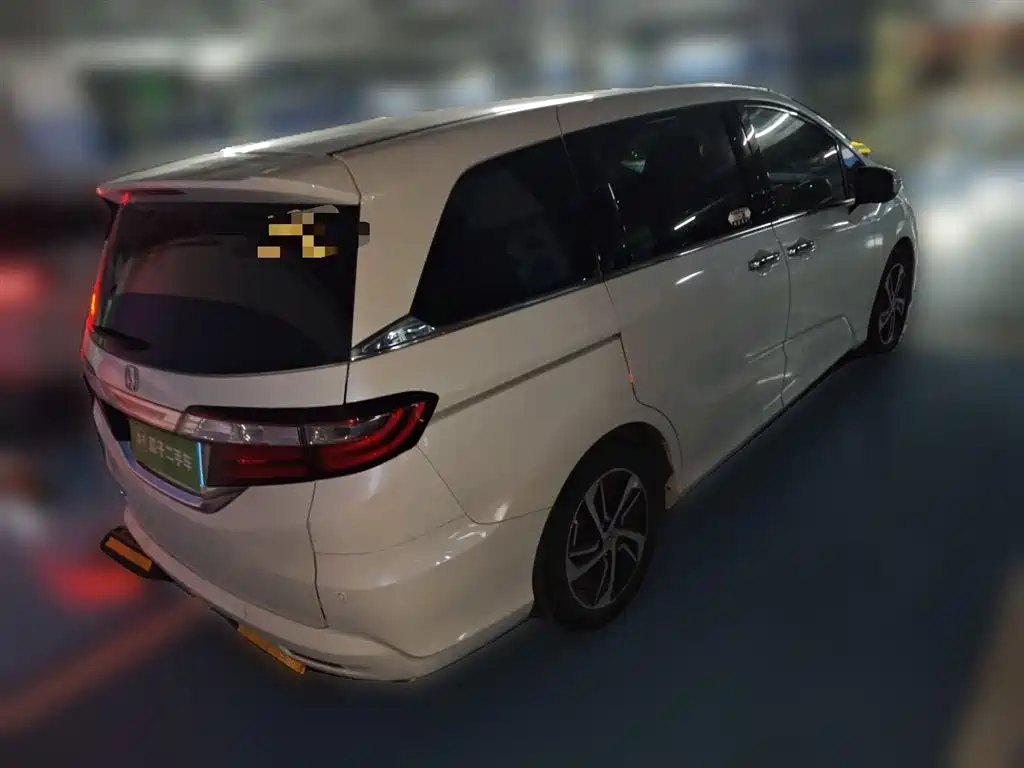 Honda Odyssey 2016 — фото 29