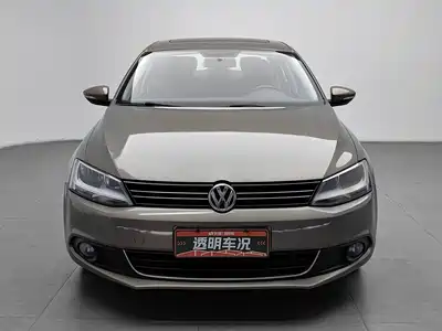 Volkswagen Sagitar 2015