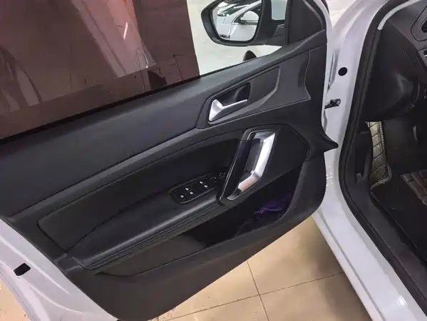 Peugeot 308 2017