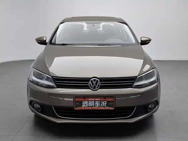 Volkswagen Sagitar 2015