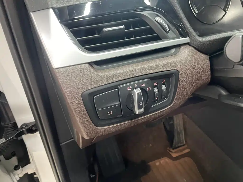 BMW X1 2022 — фото 16