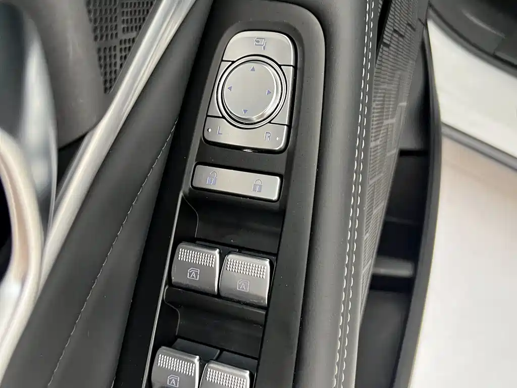 GAC Motor Trumpchi GS8 2023 — фото 15