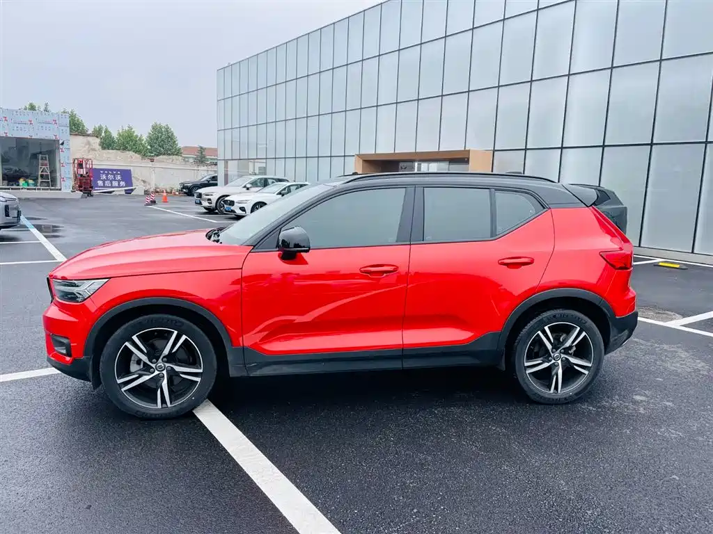 Volvo XC40 2019 — фото 3